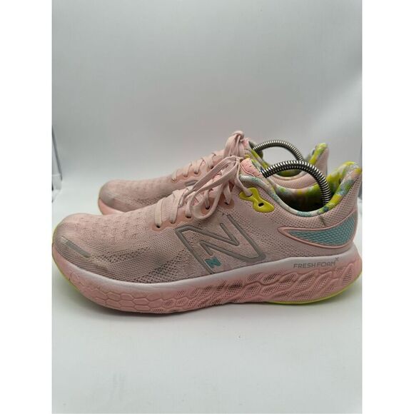 New Balance Womens Fresh Foam 1080v12 Running Shoe Pink Size‎ 11.5W/ 9.5M - Picture 3 of 7